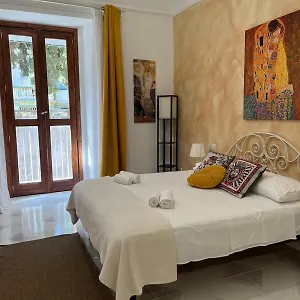 Gl Golden Apartman